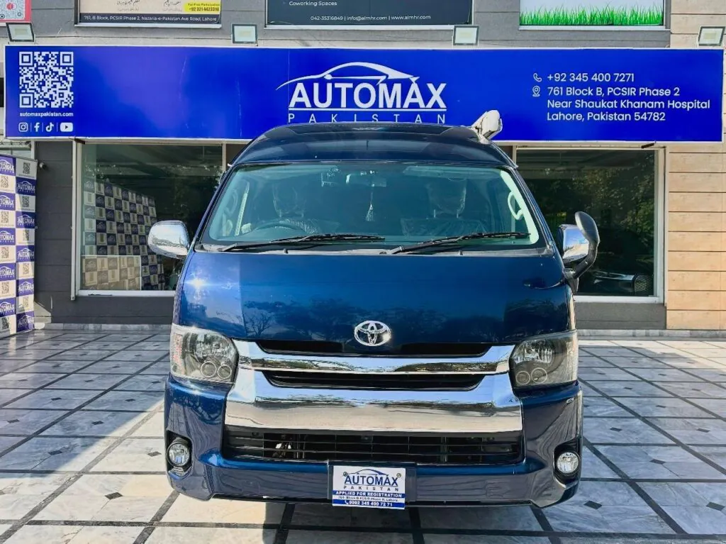 Toyota Hiace Limousine - 2016